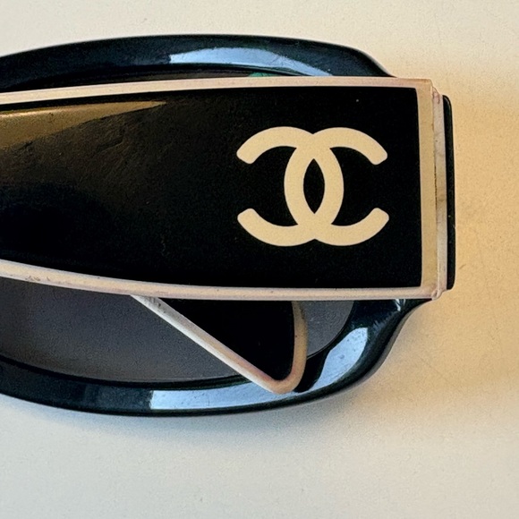 Authentic Chanel Sunglasses with box. - Picture 11 of 11